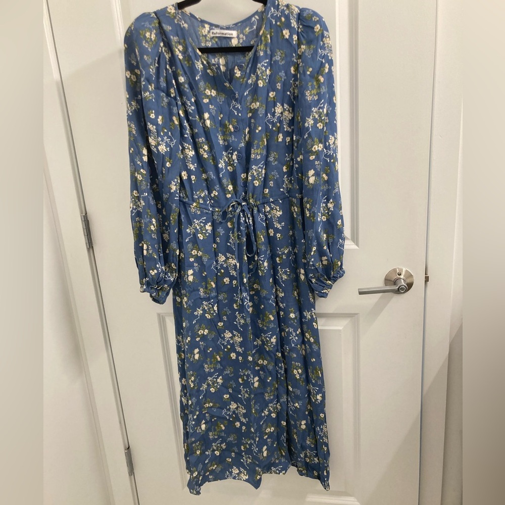 Reformation long sleeve midi Lisse dress in color Avery perfect condition